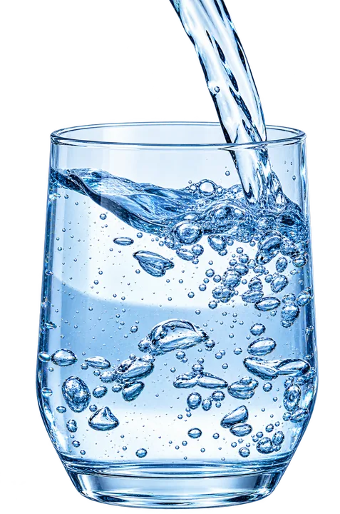Vaso de agua recién servida